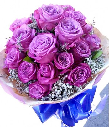 2 Dozen Lavander Ecuadorian Roses