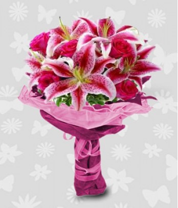 1 Dozen of pink liliies